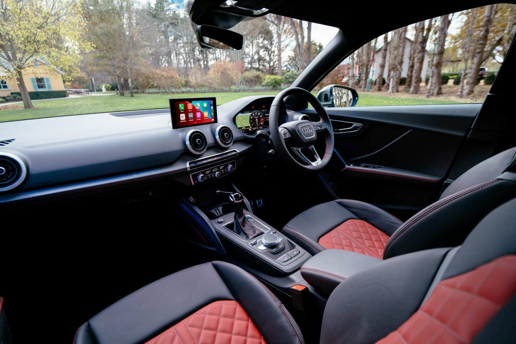 2021 AUDI SQ2 interior