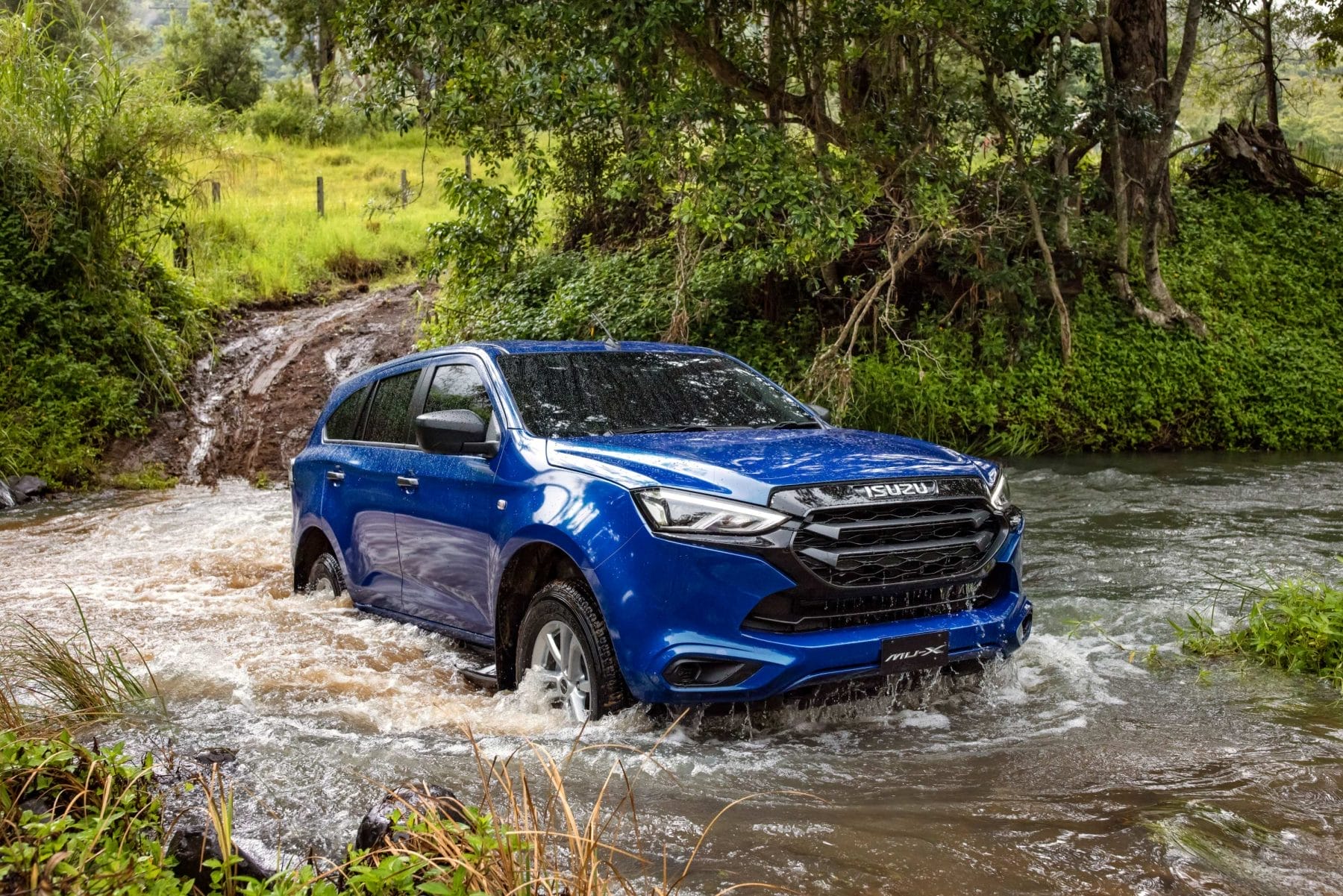 21MY Isuzu MU-X 4x4 LS-M Cobalt Blue mica - Water Crossing.