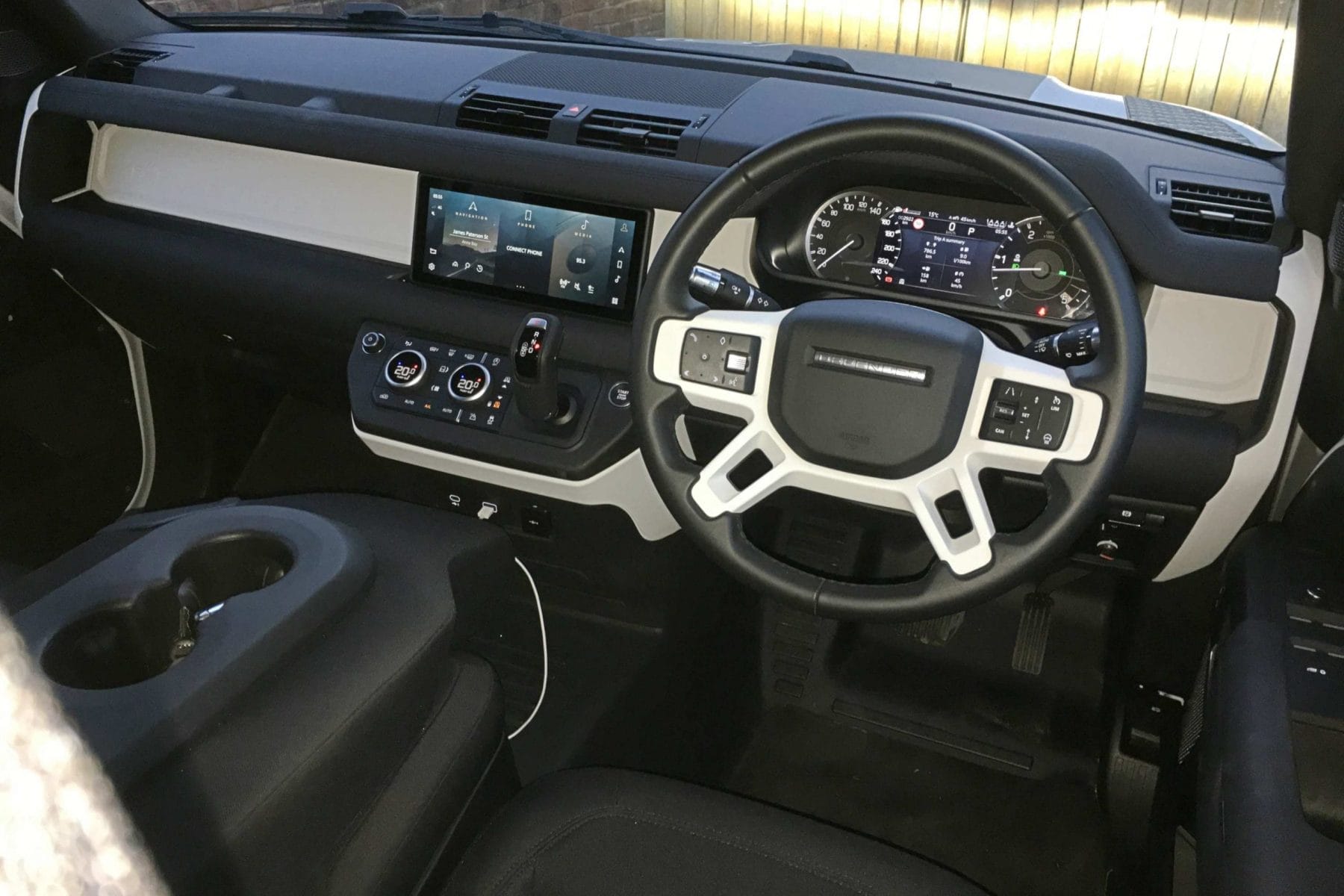 Land Rover Defender 110 D250 4WD dash