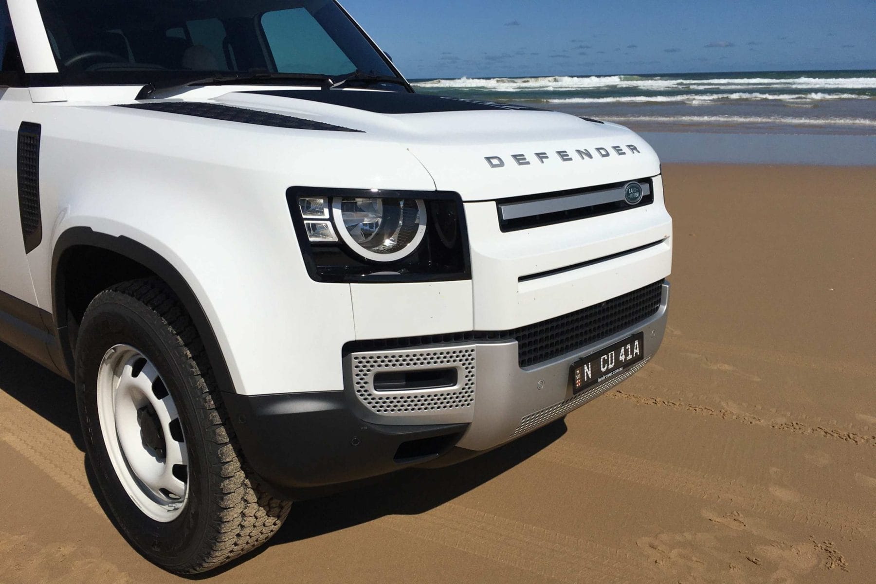 Land Rover Defender 110 D250 4WD grill