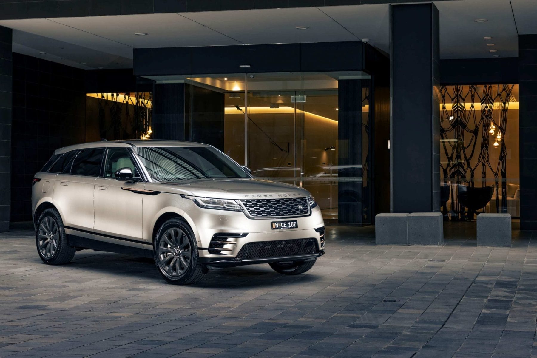 Range Rover Velar R-Dynamic SE D200