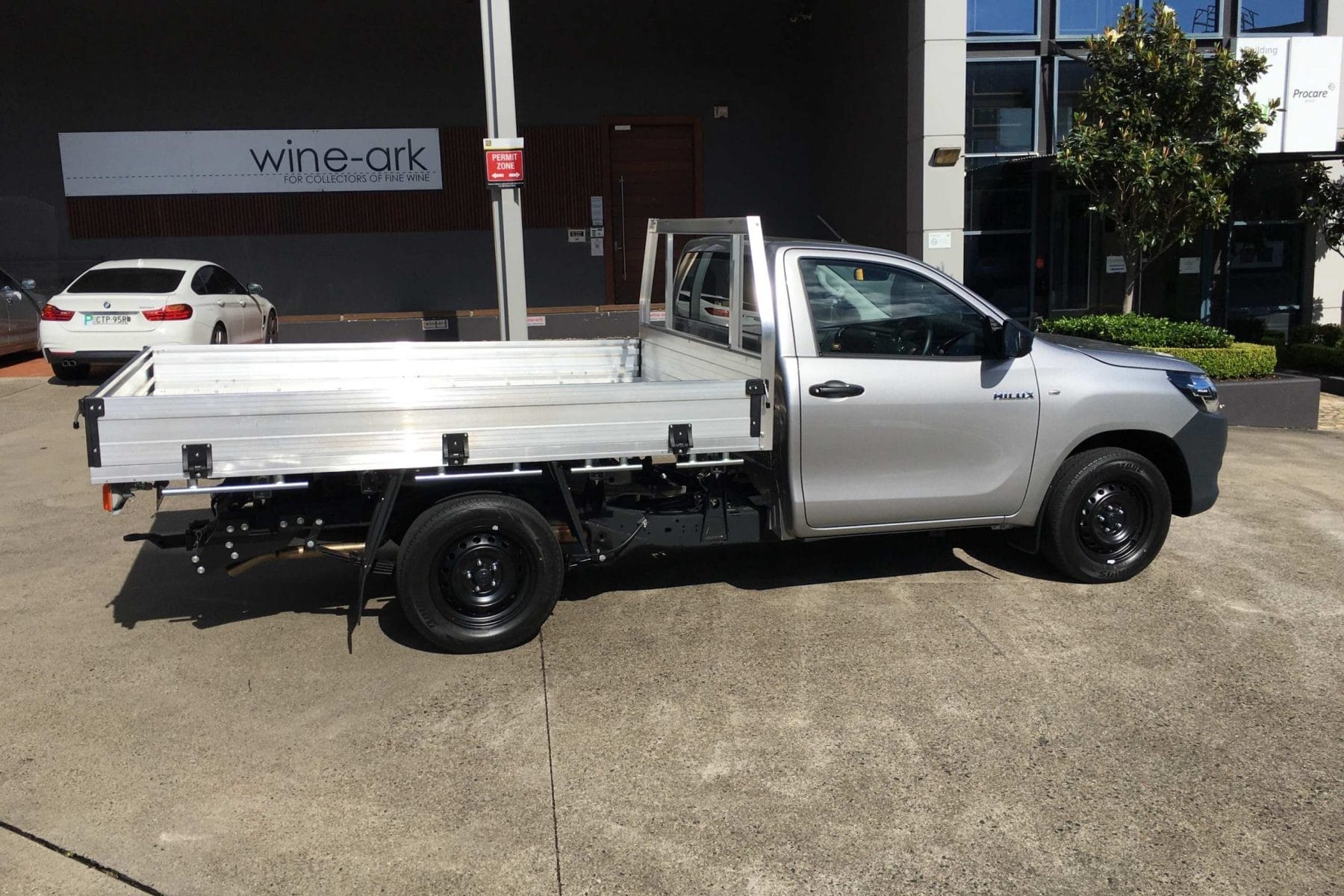 Toyota HiLux 2WD Workmate