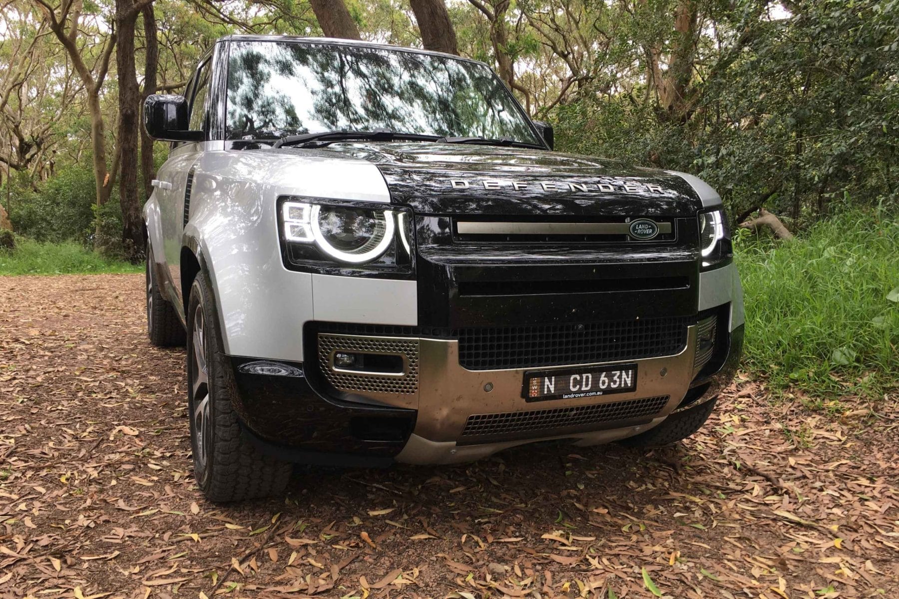 Land Rover Defender X P400 front grill