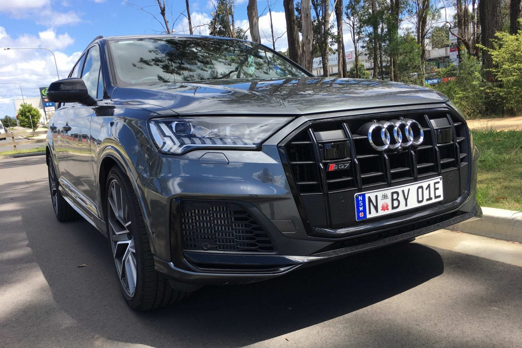 2021 Audi SQ7 front grill