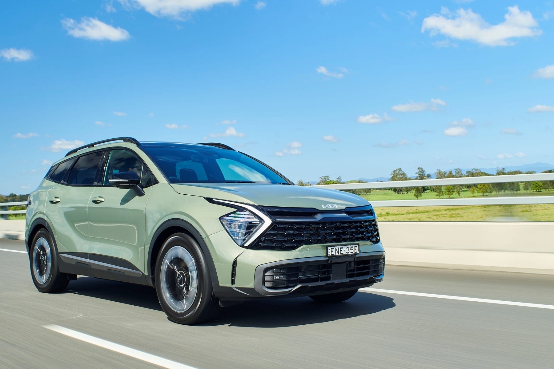 2022 Kia Sportage GT Line driving