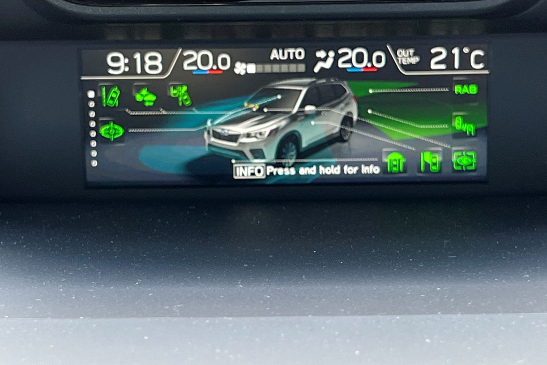 2022 Subaru Forester 2.5i-S screen safety