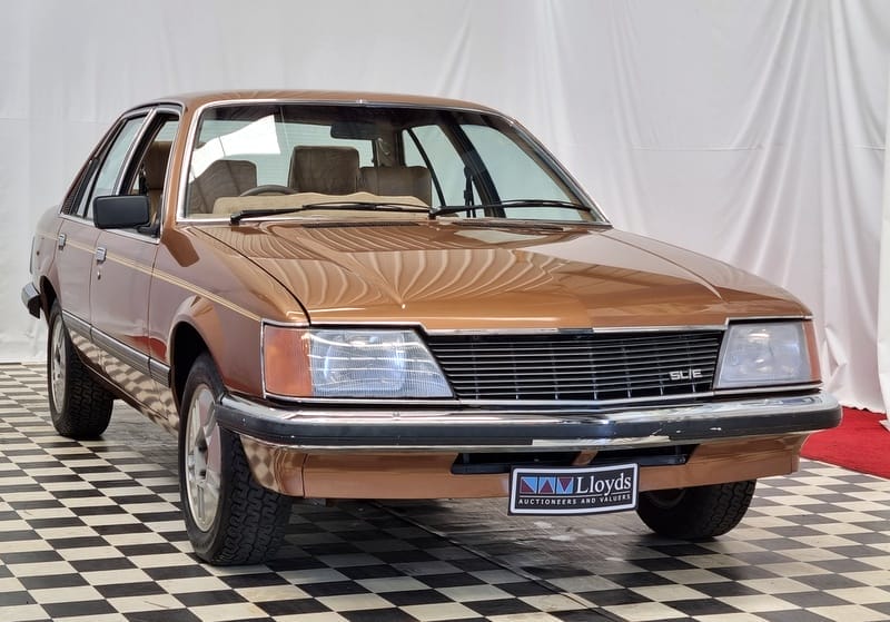 Holden Commodore VH SLE Prototype