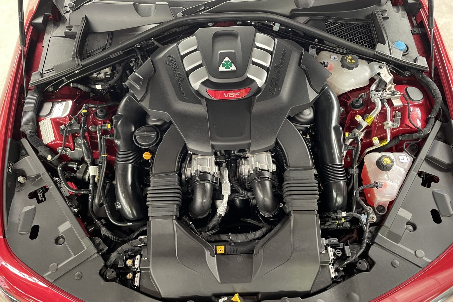 Alfa Romeo Guilia Quadrifoglio Sedan engine