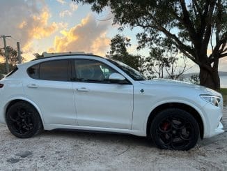 Alfa Romeo Stelvio Quadrifoglio profile