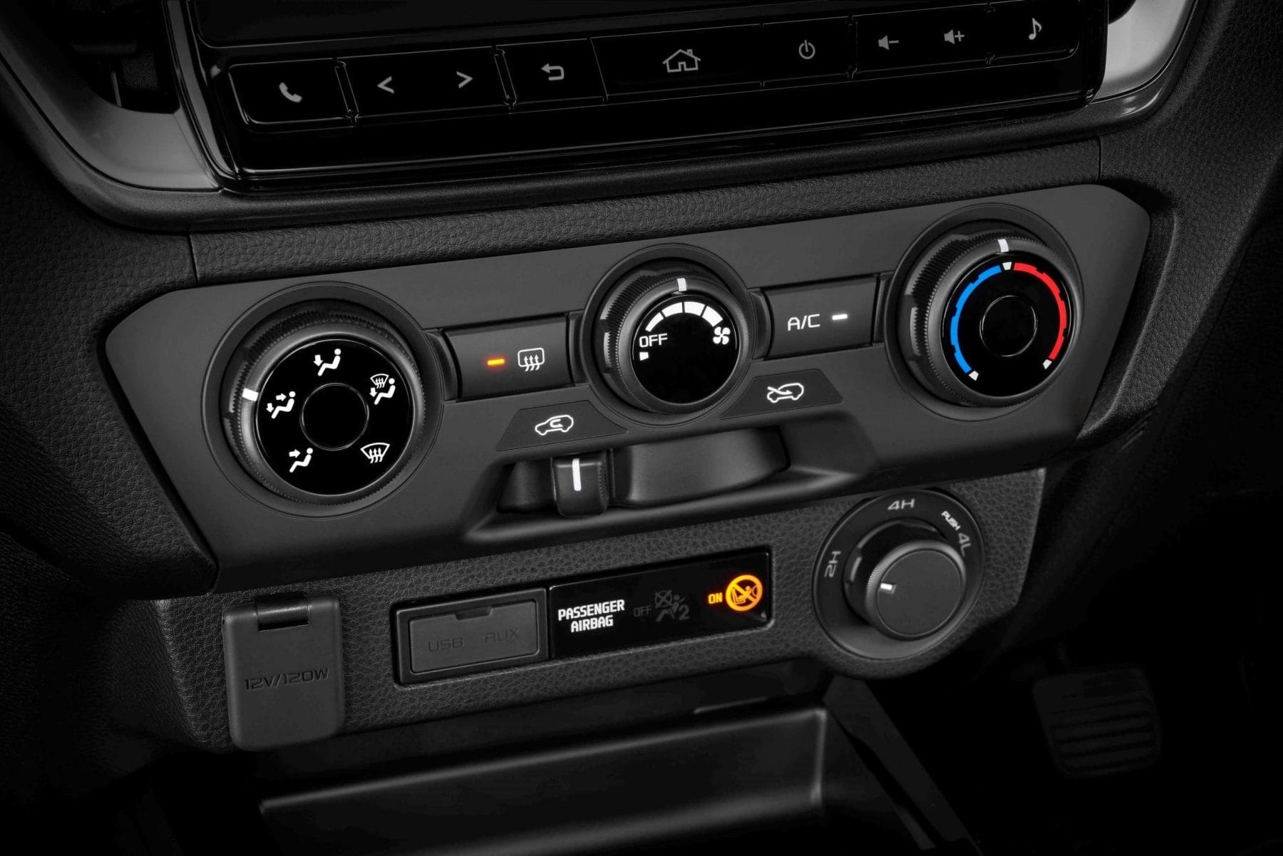 Isuzu D-MAX SX Manual AC Controls