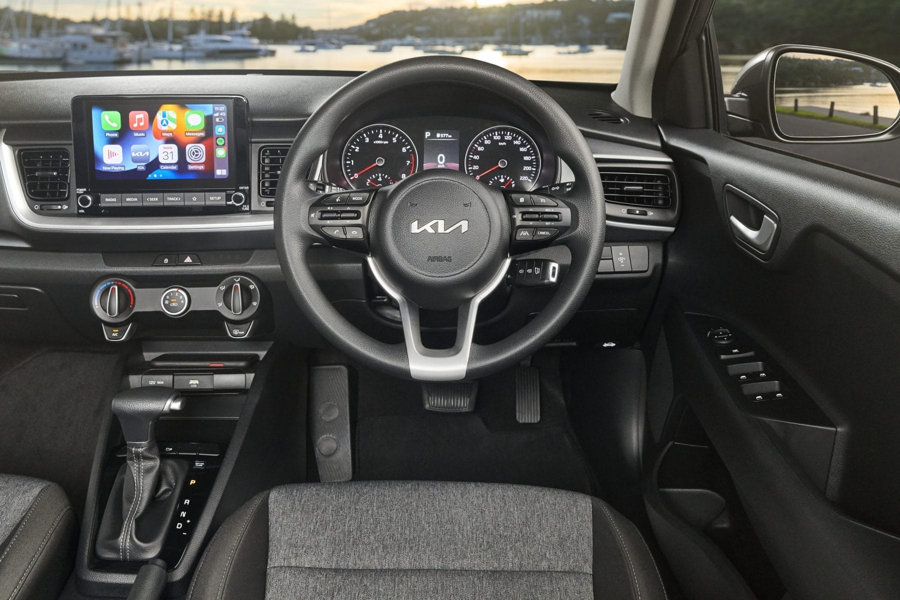 Kia Stonic S 2022 interior