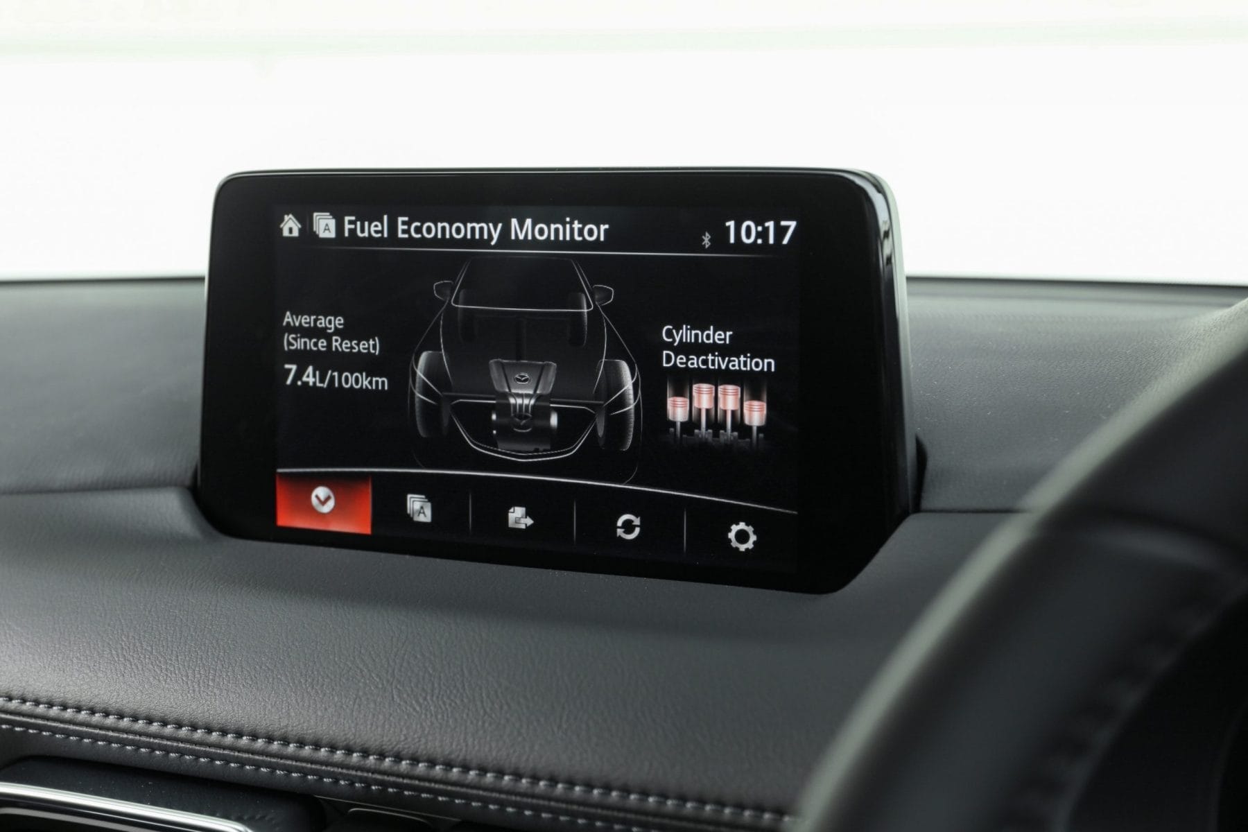 Mazda CX-5 Akera Turbo 2022 features screen