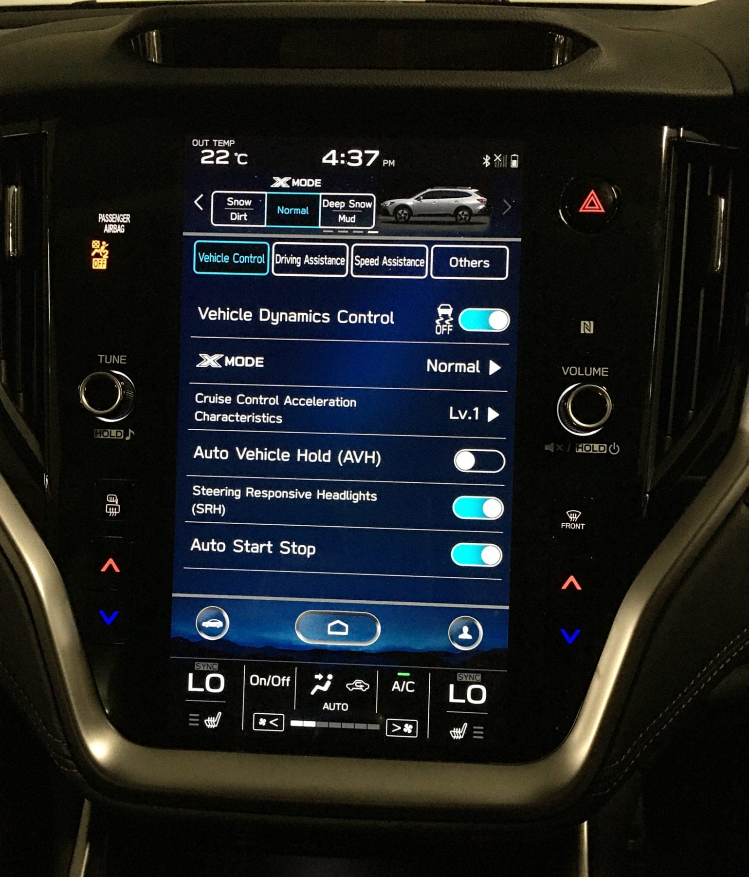 Subaru Outback 2.5i Touting 2022 central infotainment screen 2