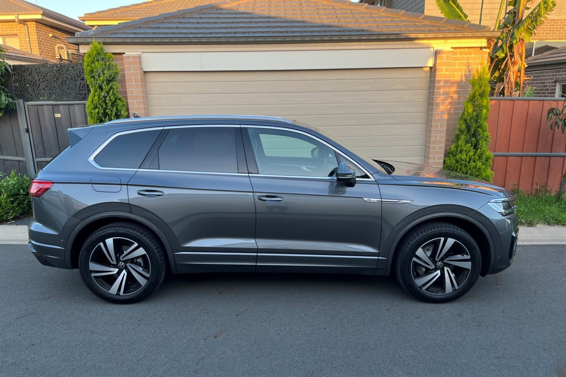 VW Touareg 210 V6 R Line profile