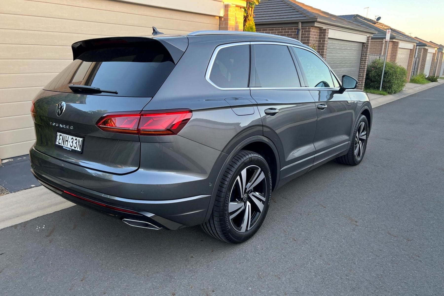 VW Touareg 210 V6 R Line rear qtr