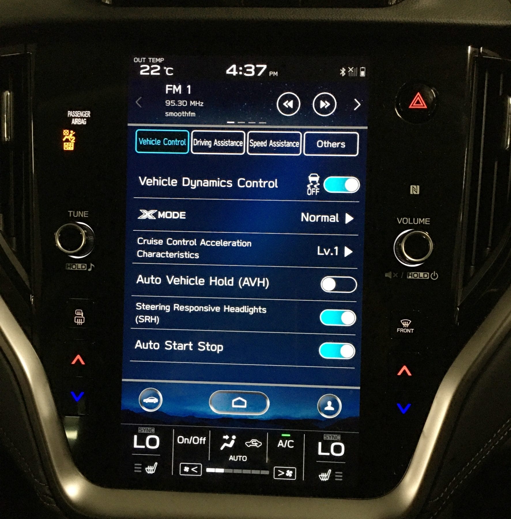 2022 Subaru Outback Touring central screen 2