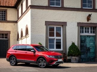 2022 Volkswagen Tiguan Allspace 147TDI Elegance. Overseas model shown.