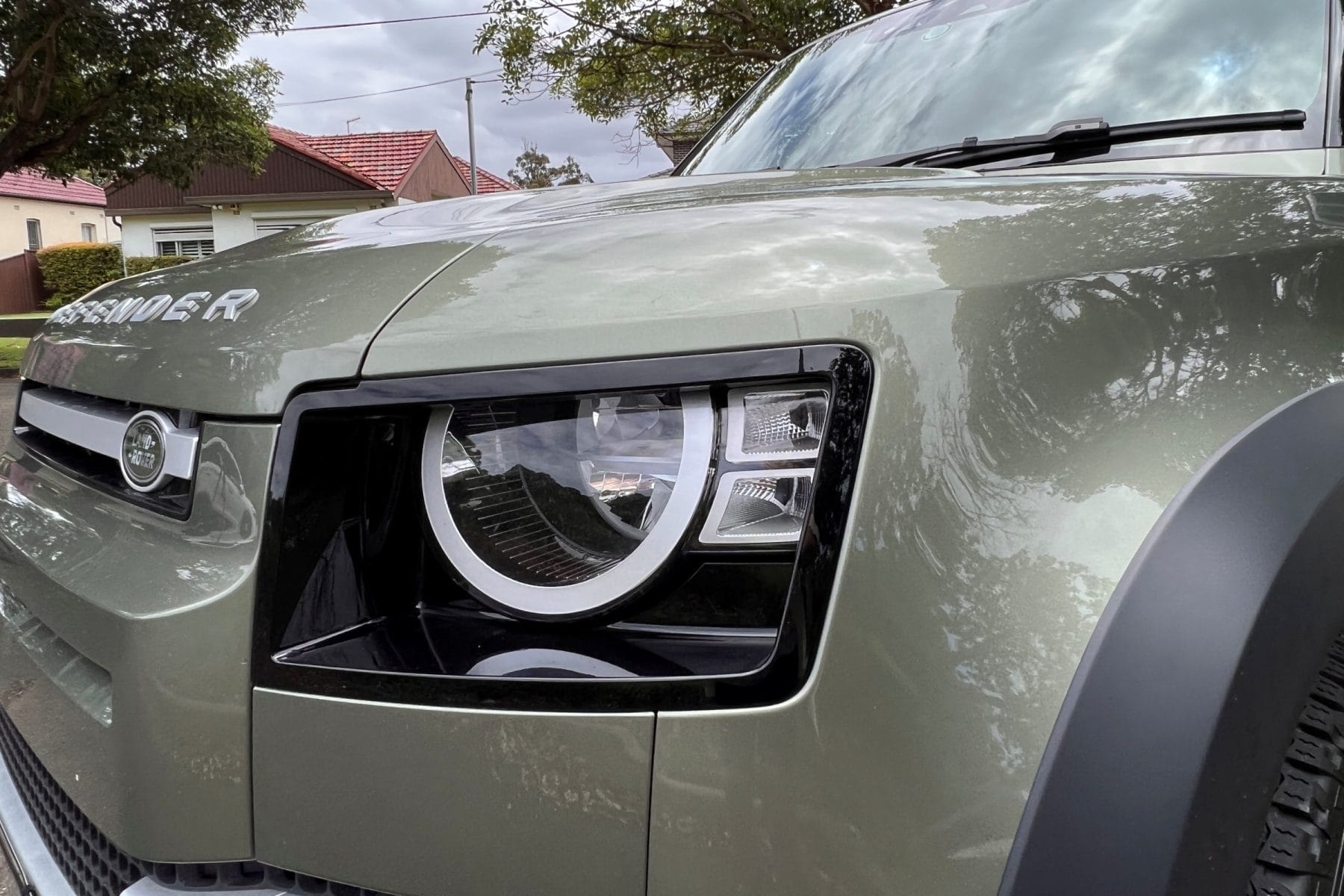LR Defender 90 2022 front lights