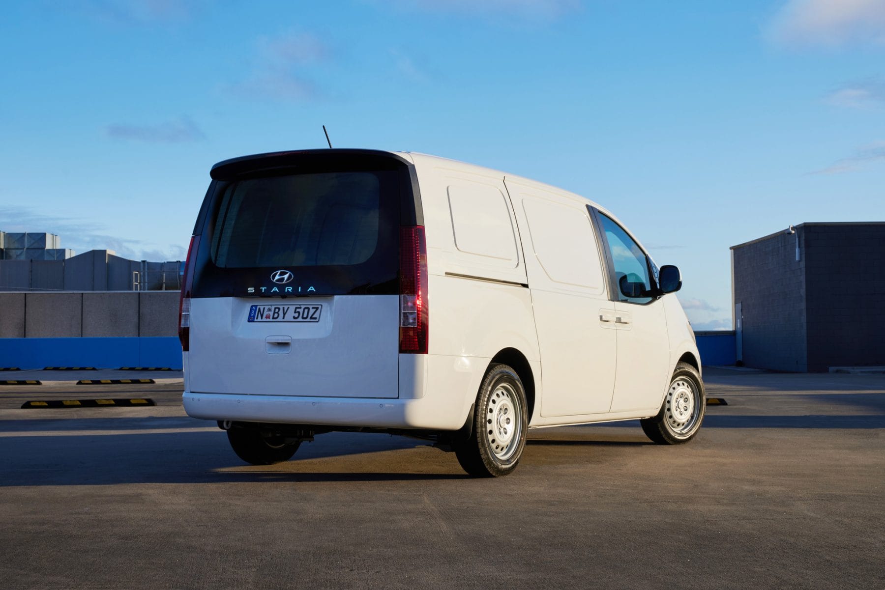 Hyundai STARIA-LOAD-