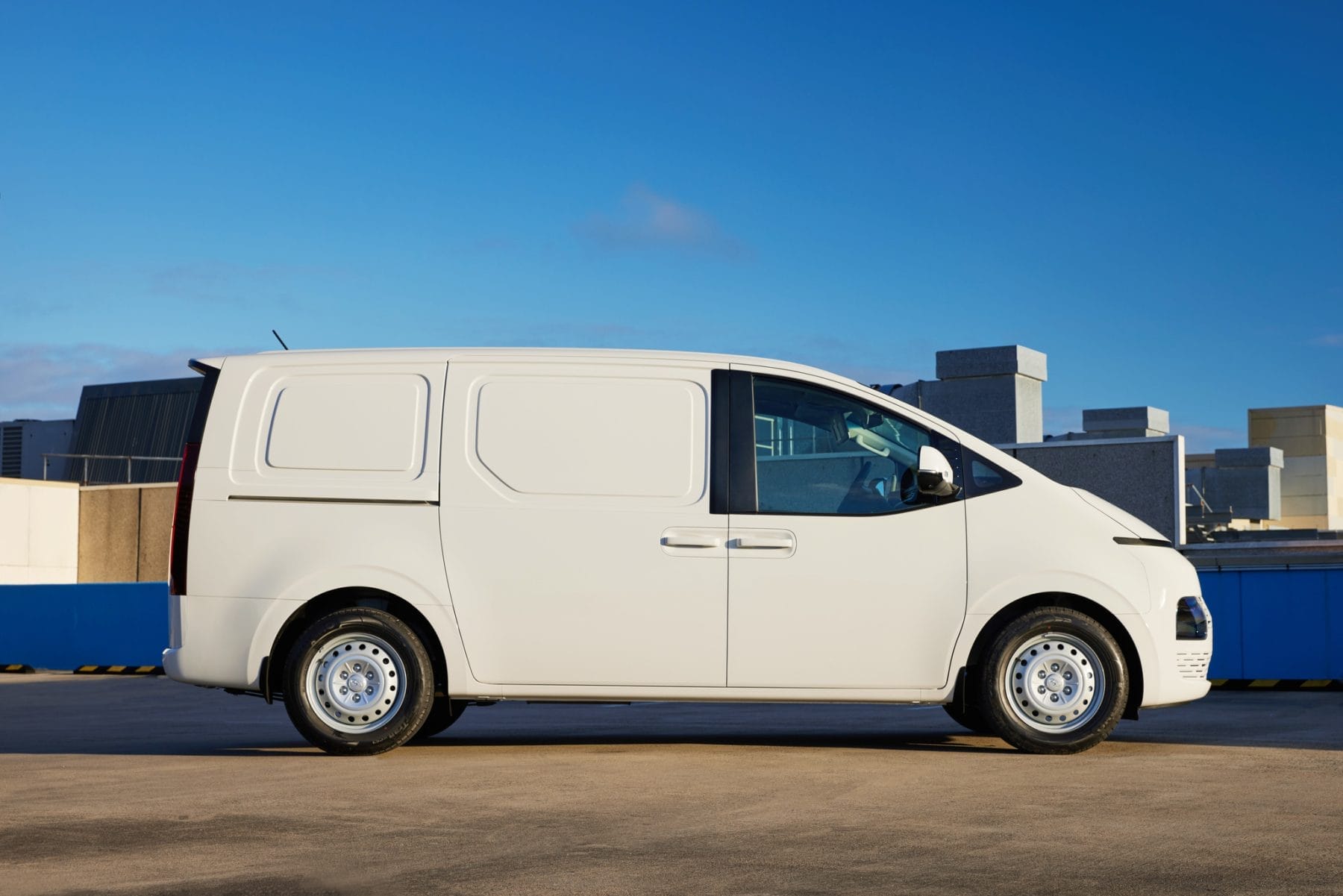 Hyundai STARIA-LOAD-