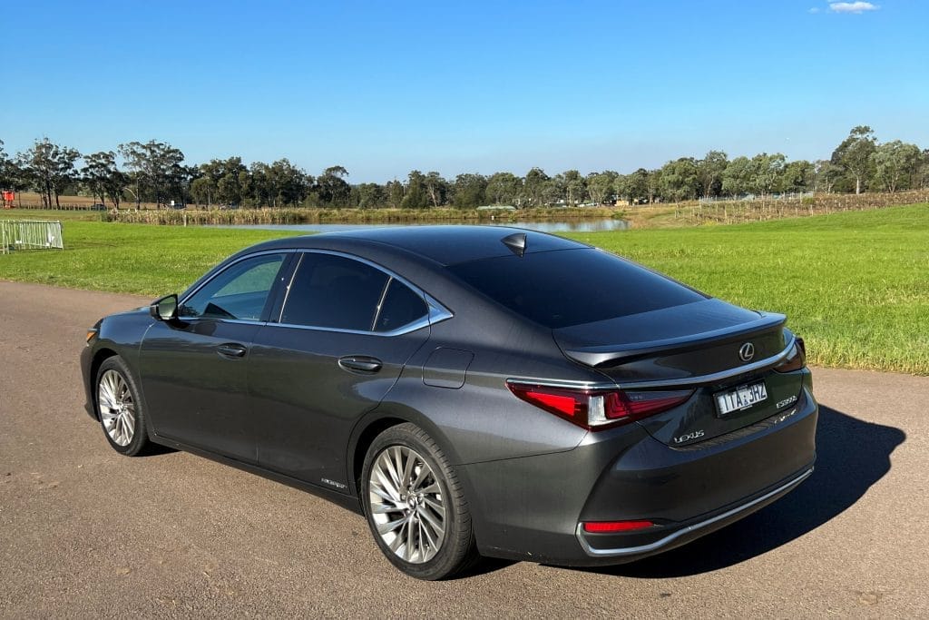 Lexus ES 300h Sport Luxury 2022 rear qtr