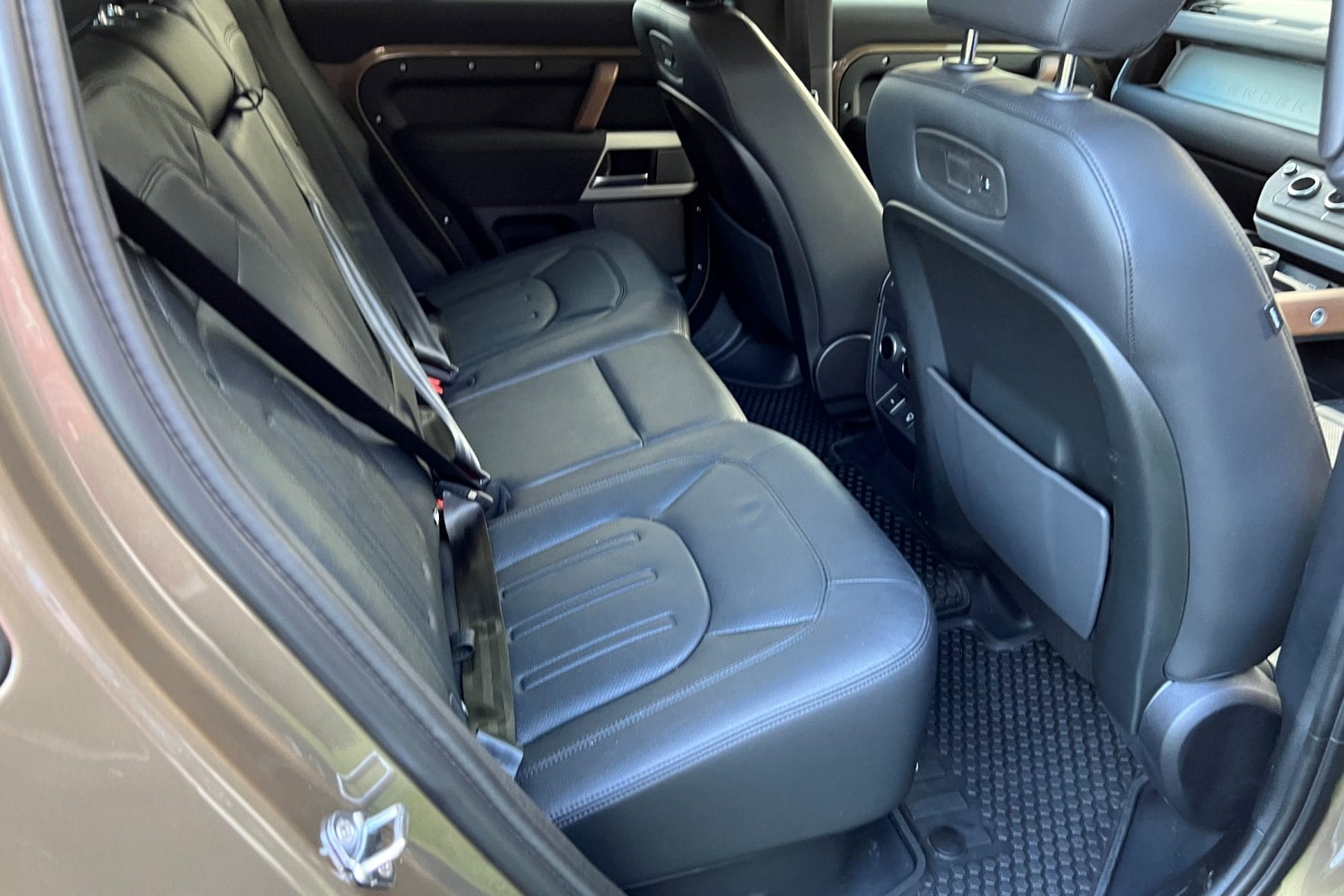 Land Rover Defender D300 SE rear seats