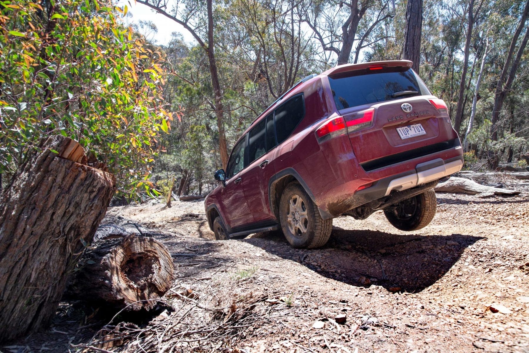 Toyota LandCruiser 300 series launch exterior wheel lift