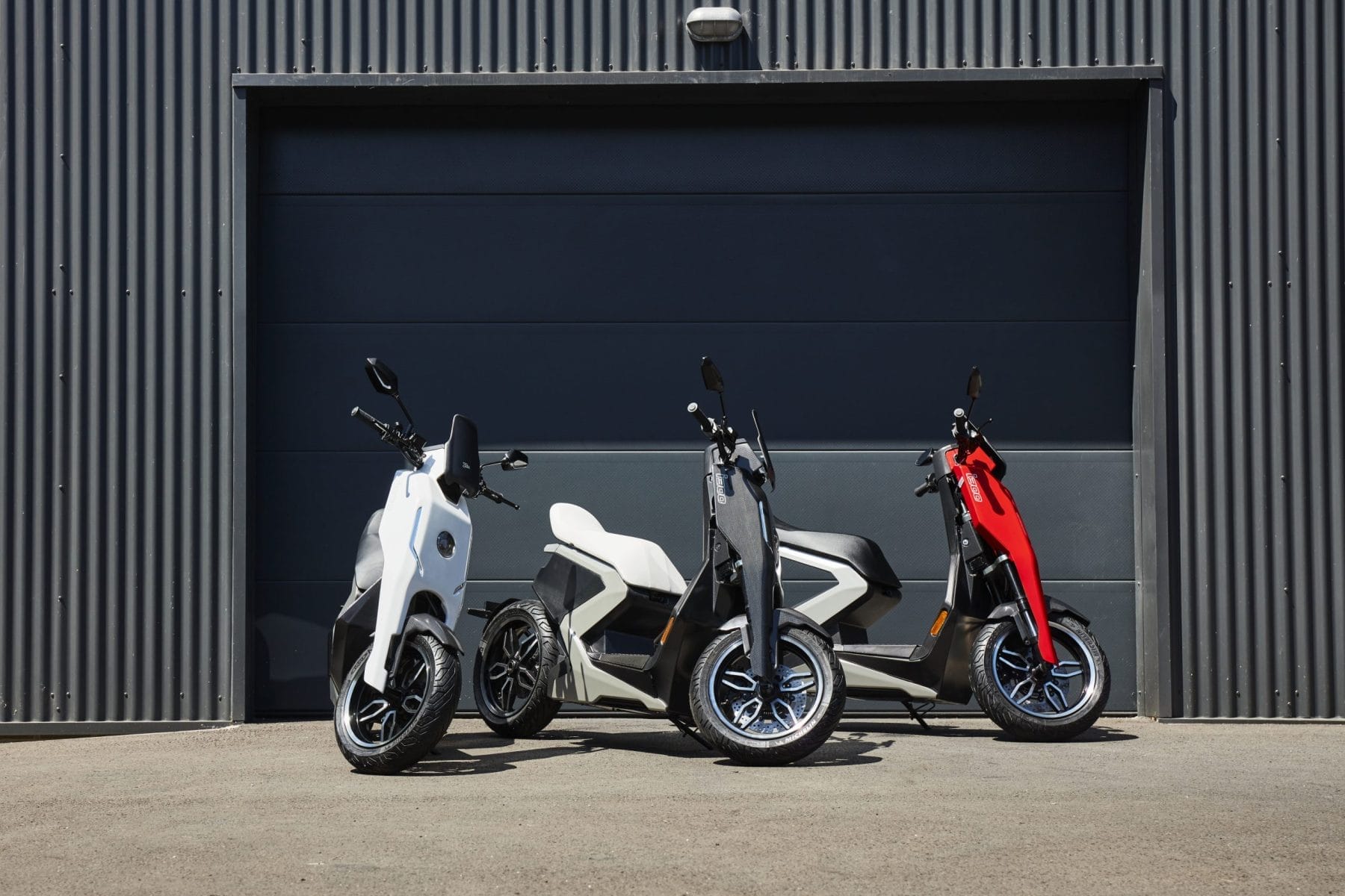 Zapp EV i300 Performance bike 1