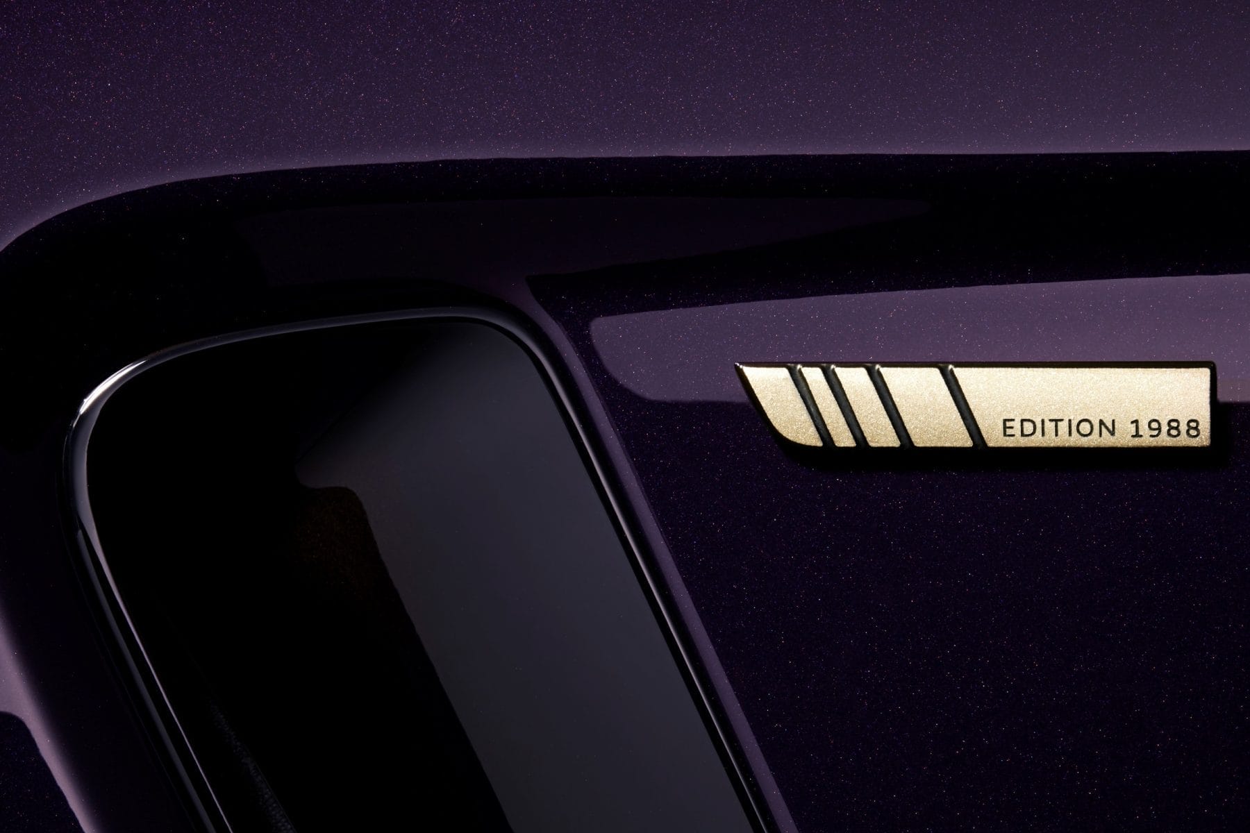 Jaguar F-PACE 2023 SVR Edition1988 badge