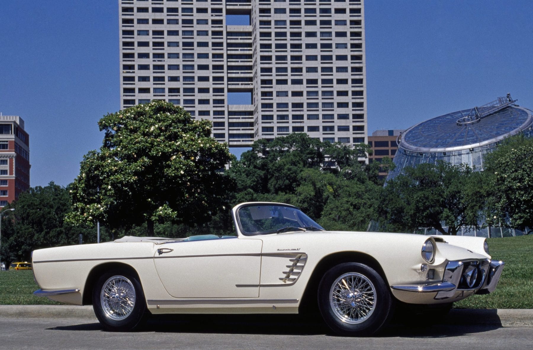 Maserati_3500_GT_Spyder_1959(1)