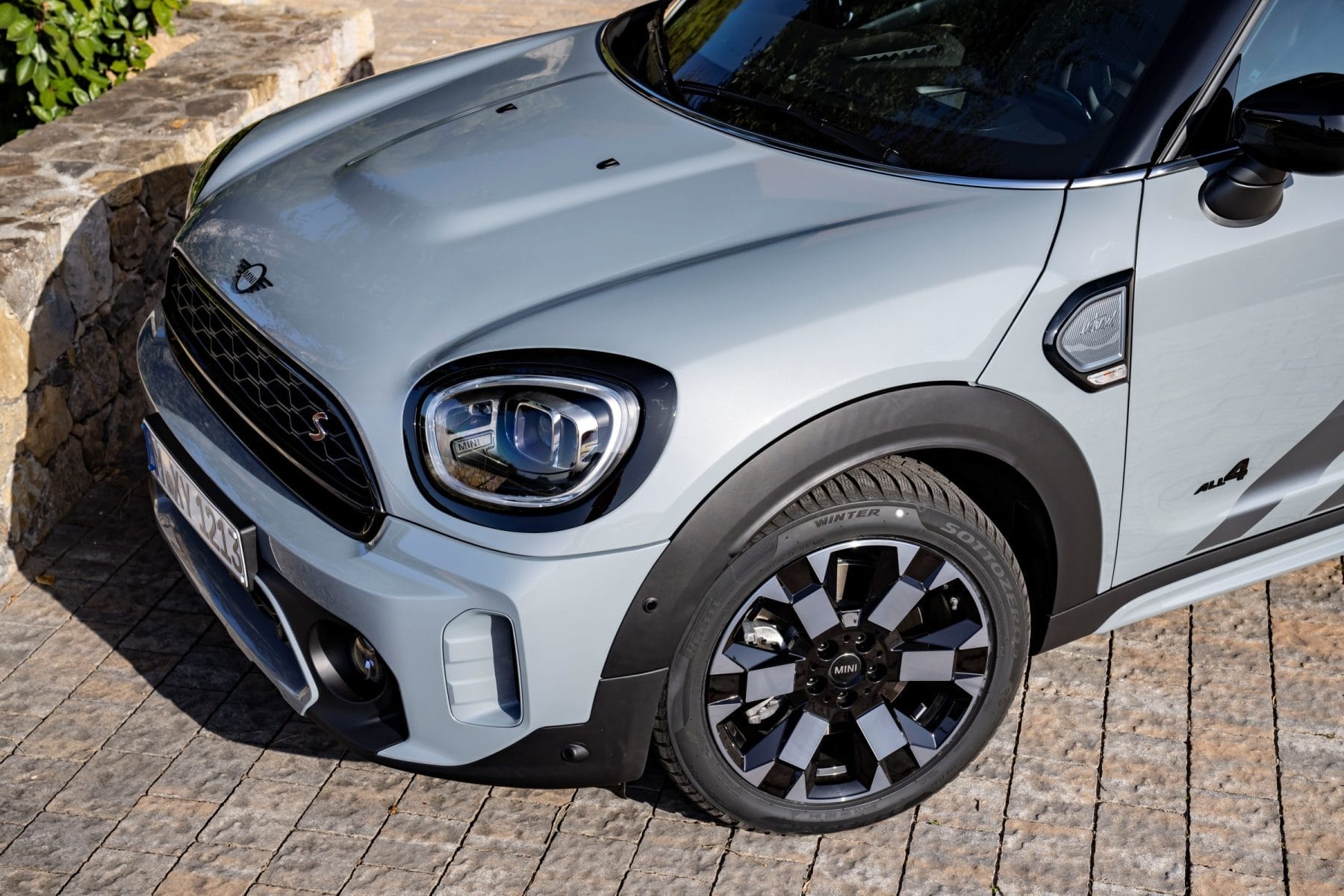 mini-cooper-s-countryman front