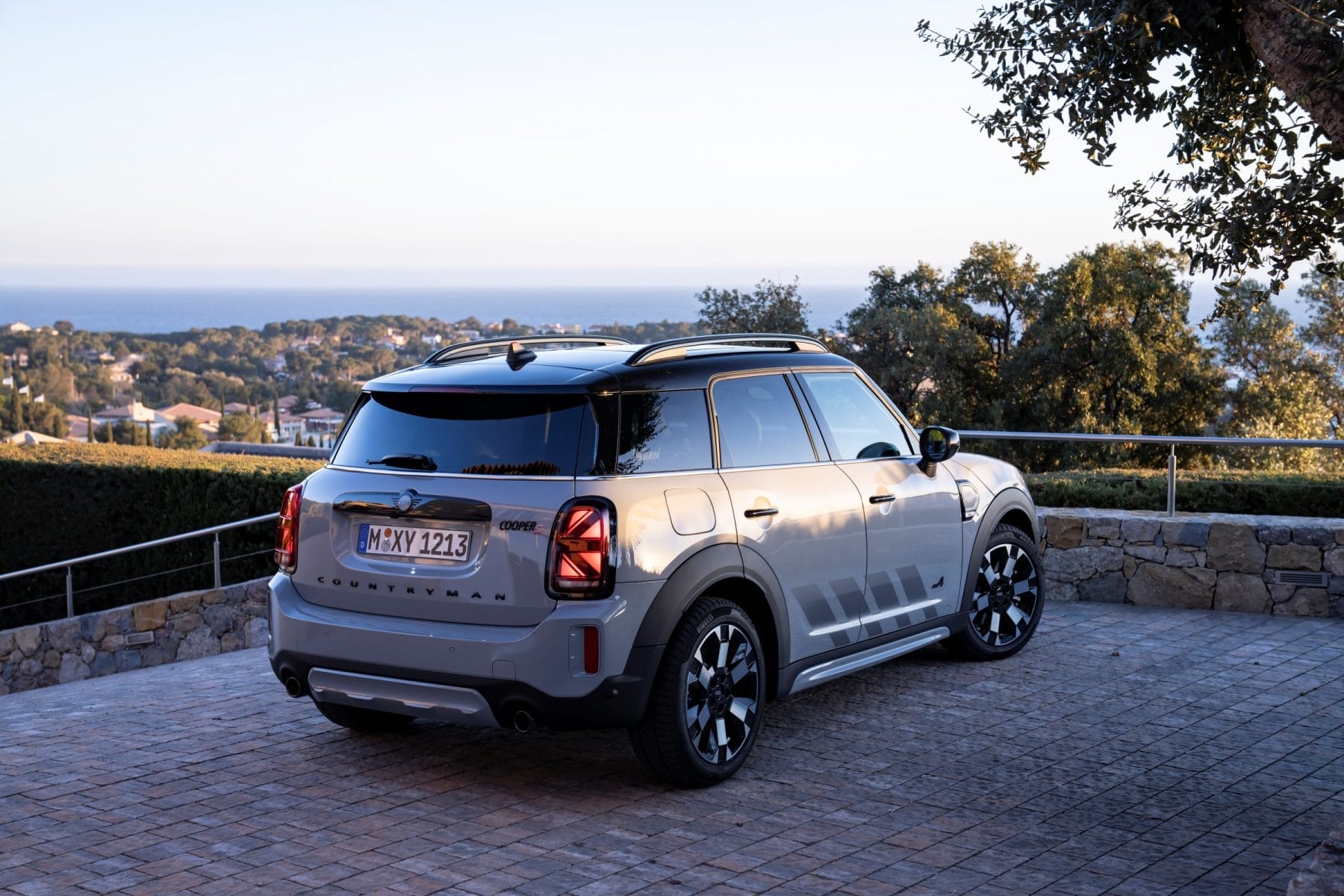mini-cooper-s-countryman rear