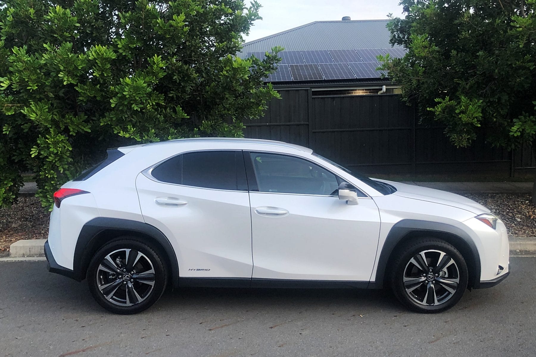 Lexus UX 250h front profile