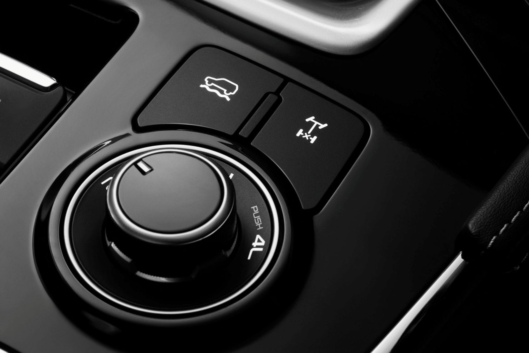 21MY ISUZU MU-X LS-T - Rear Diff Lock and Rough Terrain Buttons.