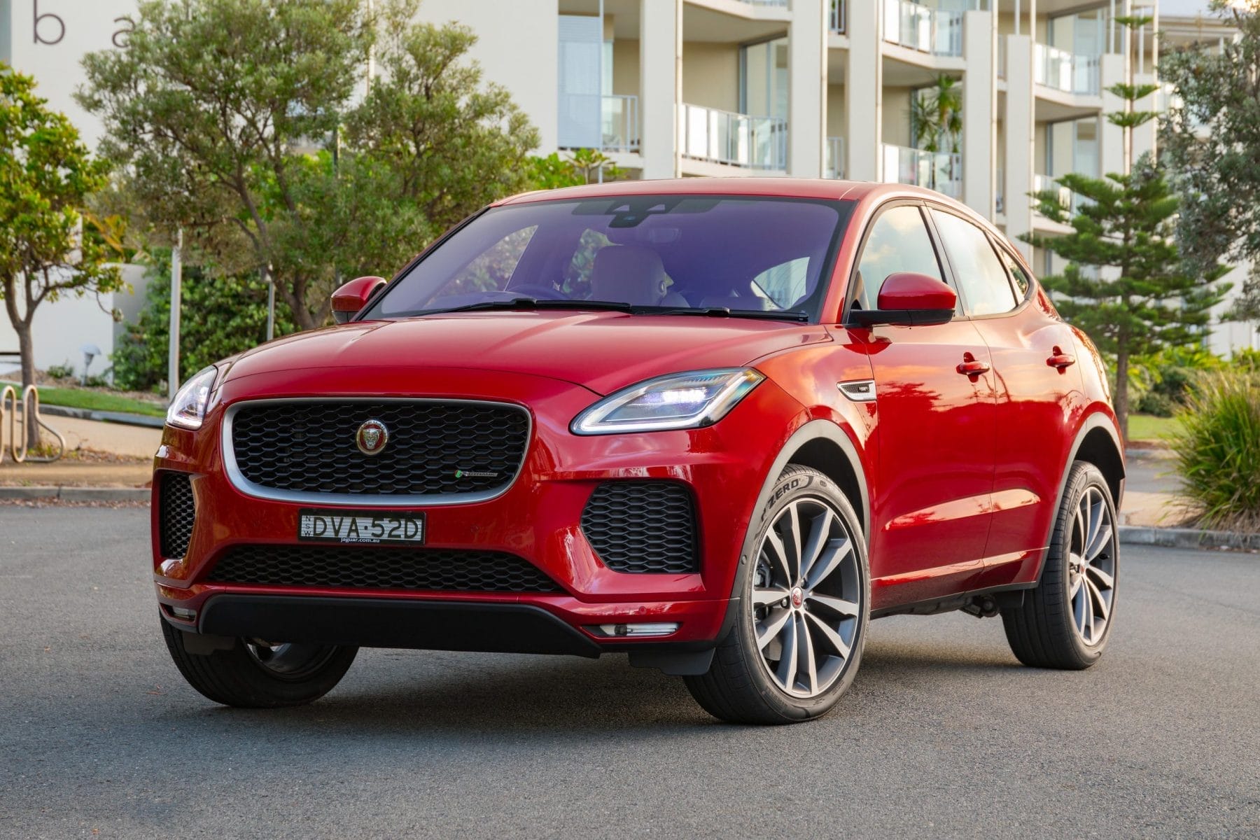 Jaguar E-PACE R-Dynamic SE D240 - Firenze Red.