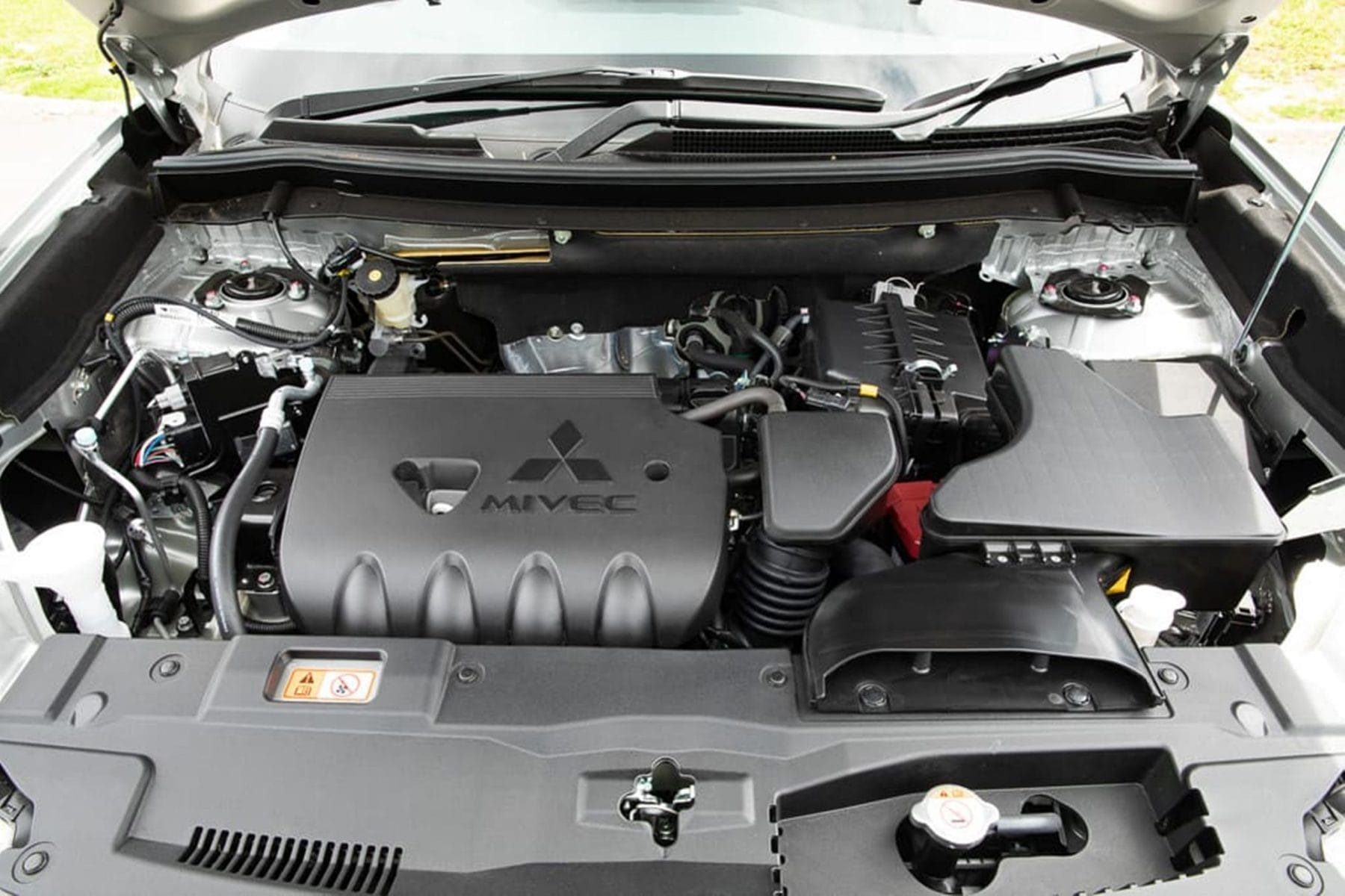 Mitsubishi Outlander engine 