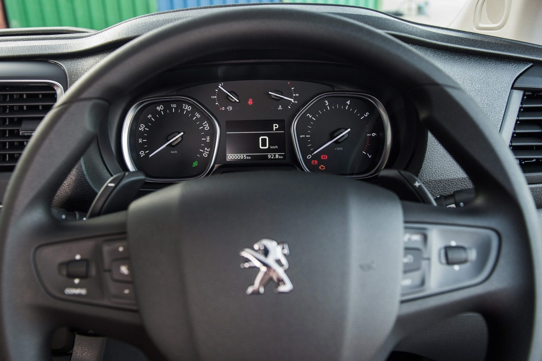 2019 Peugeot Expert 11 dash