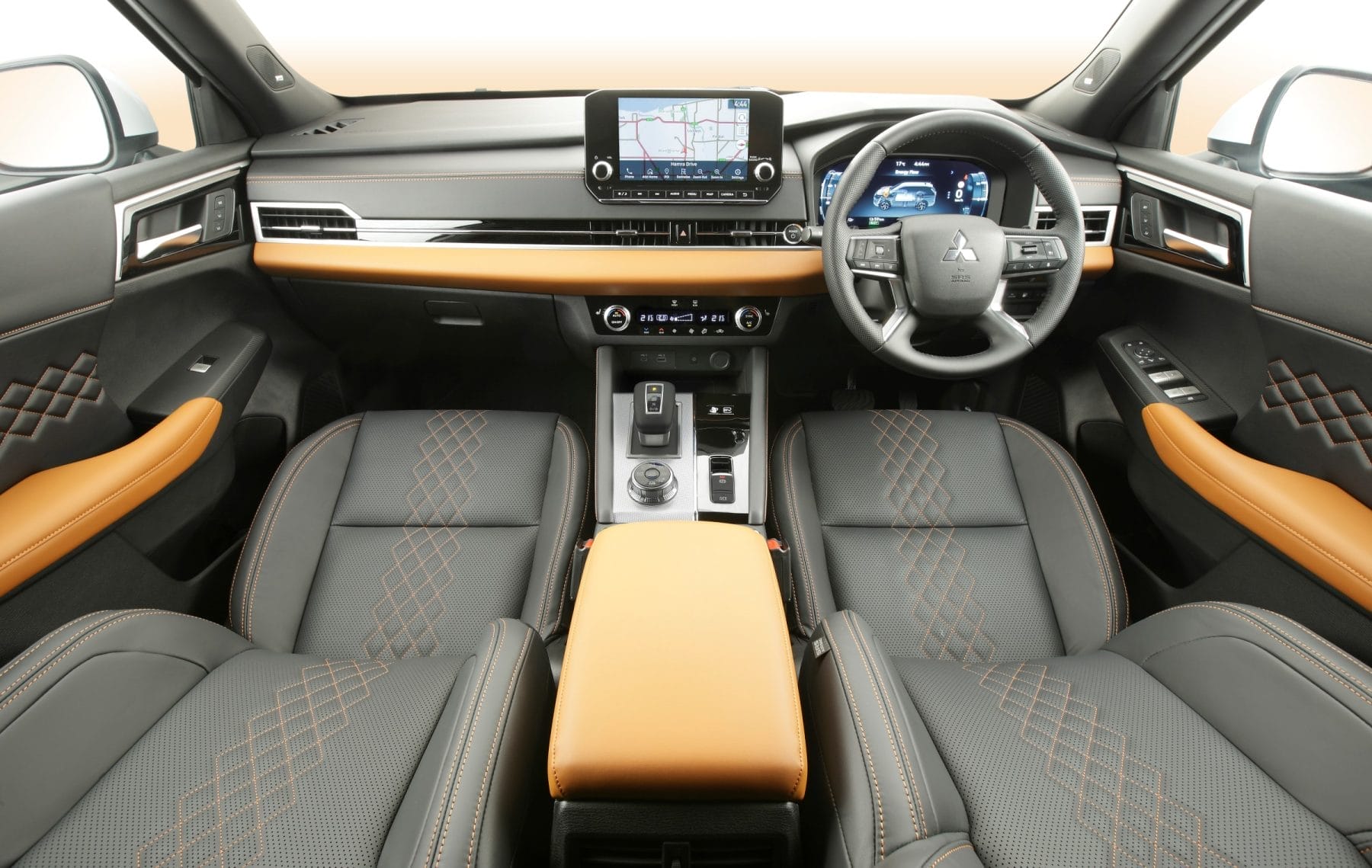 2022 Mitsubishi Outlander Exceed front interior
