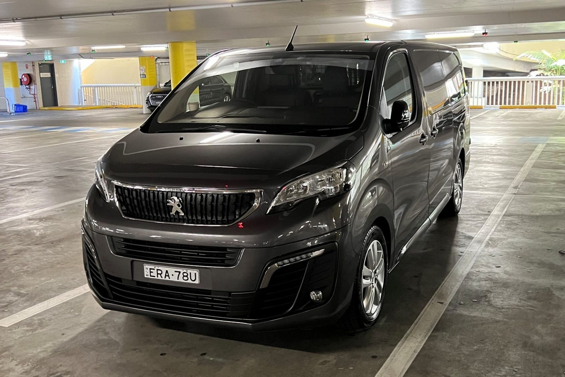 2022 Peugeot Expert Premium (LWB) car park