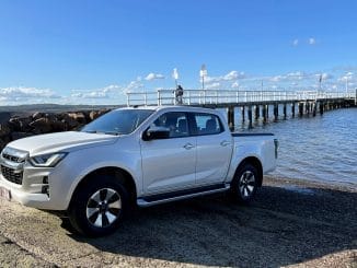 Isuzu D-MAX LS-U Plus front qtr 2