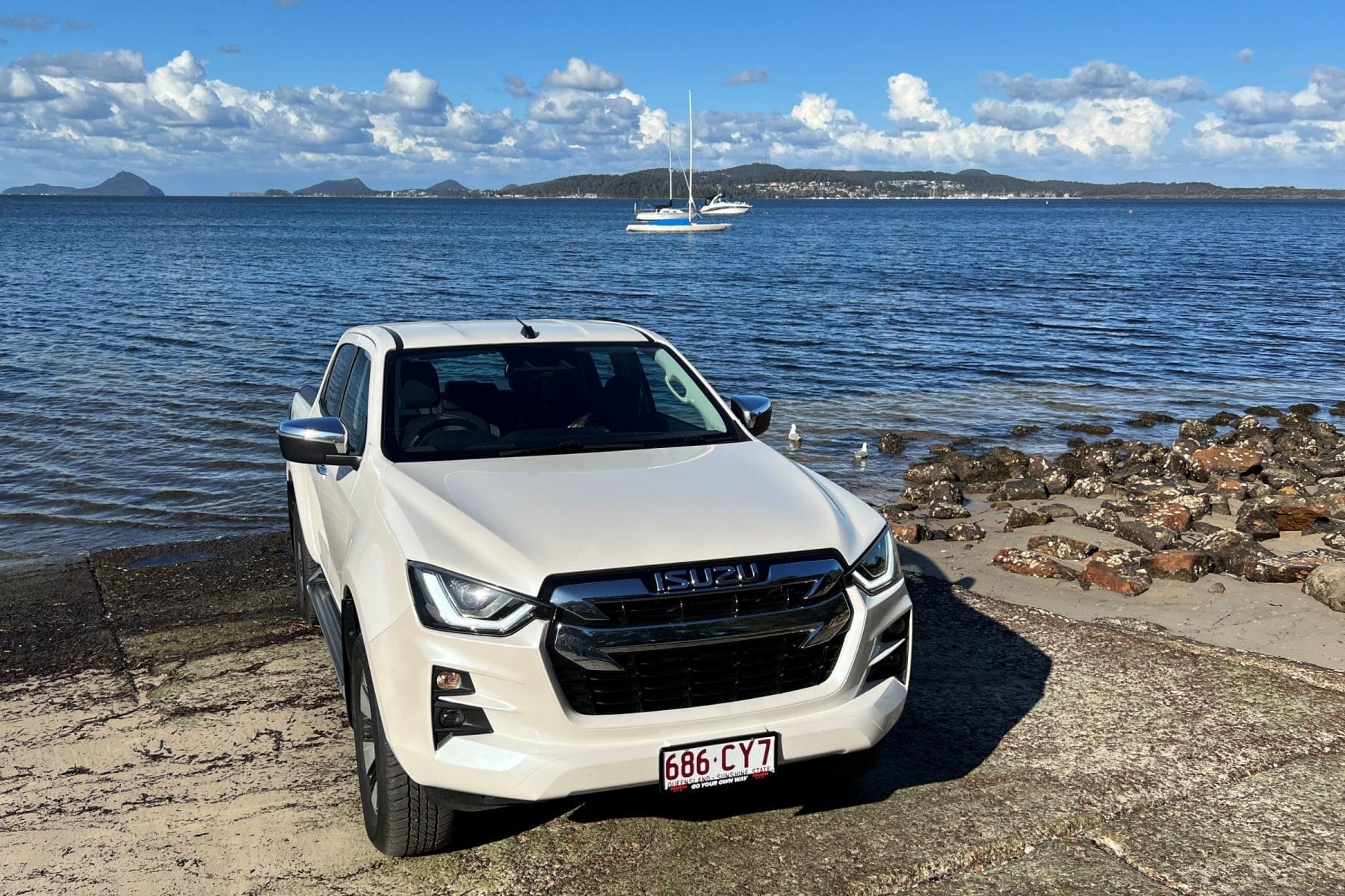 Isuzu D-MAX LS-U Plus front