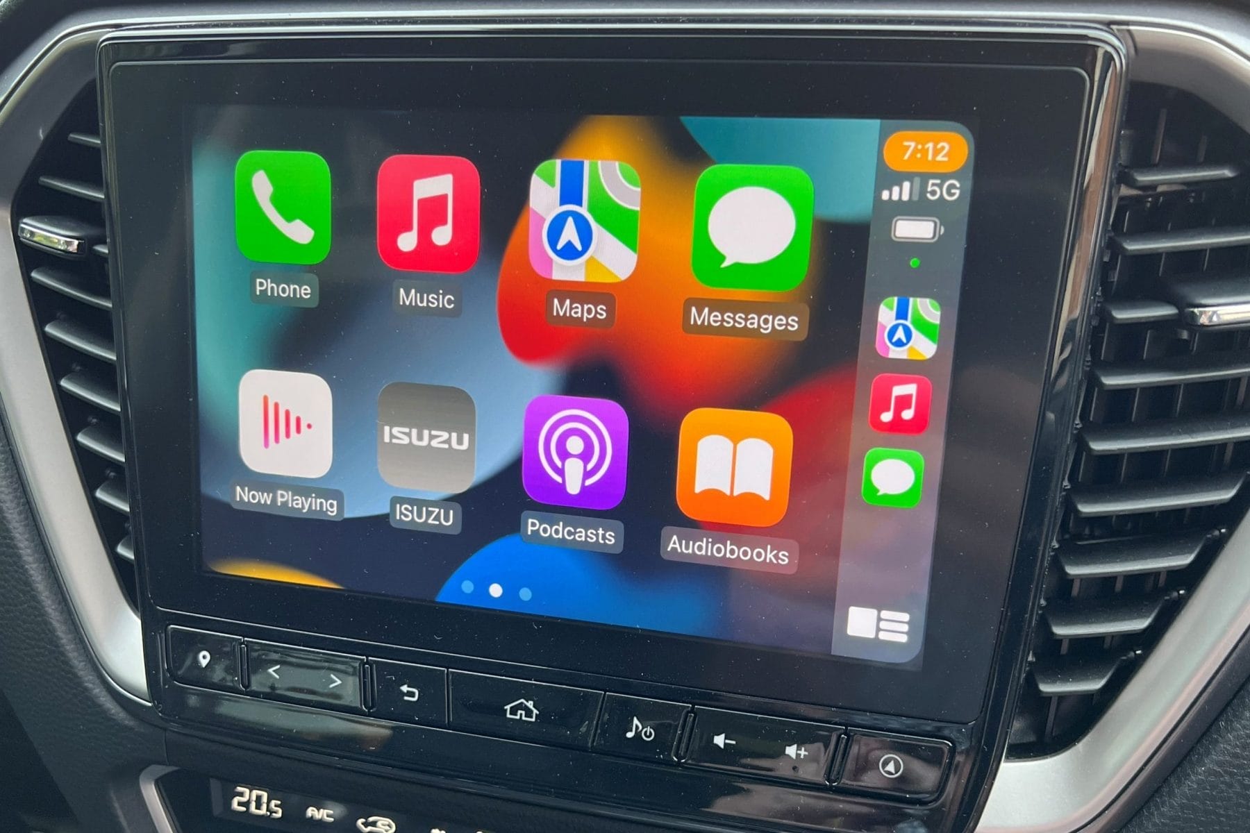 Isuzu-D-MAX-LSU-Plus-4WD-Crew-Cab-front-qtr-interior-features-scaled