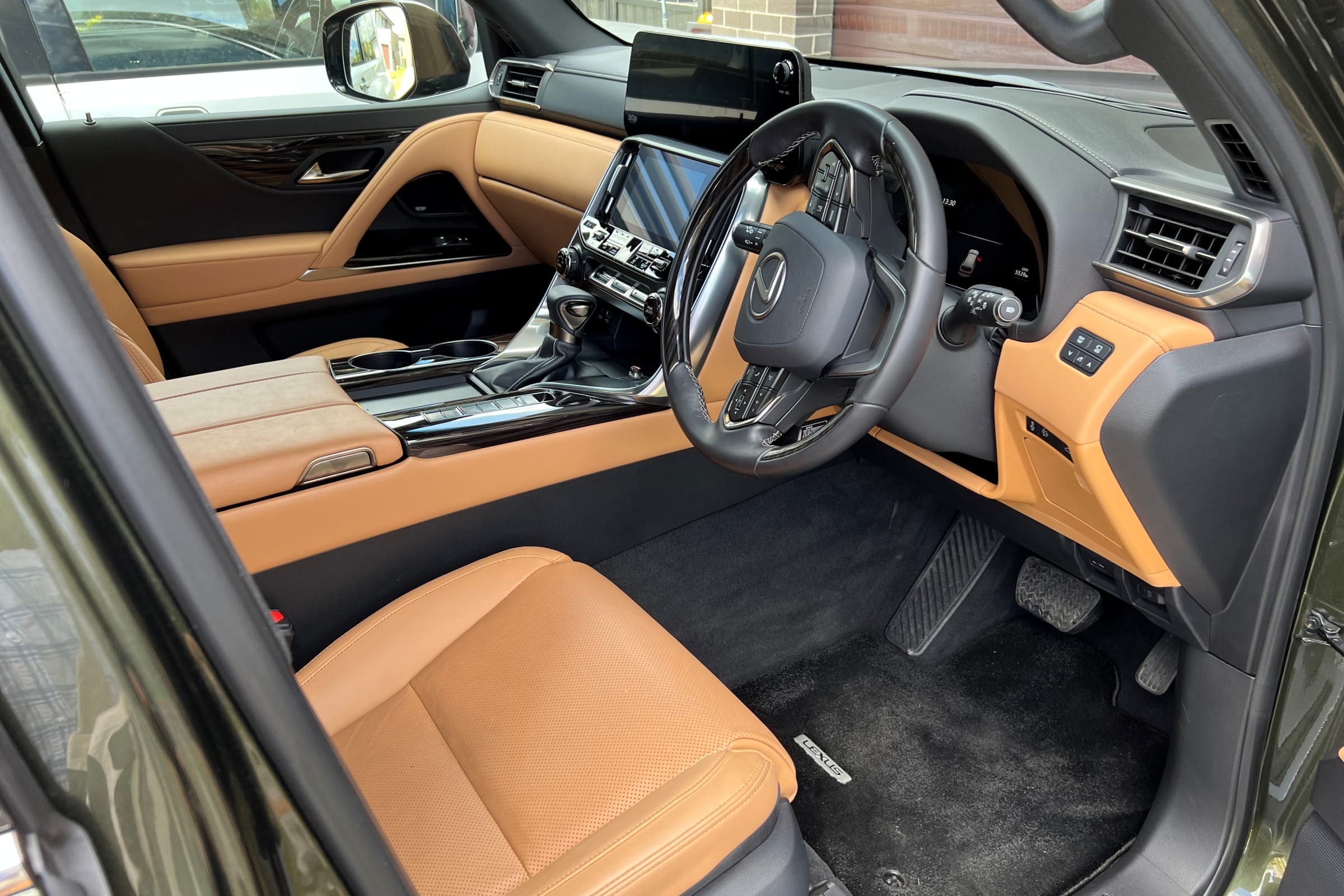 2022 Lexus LX 500d interior 2