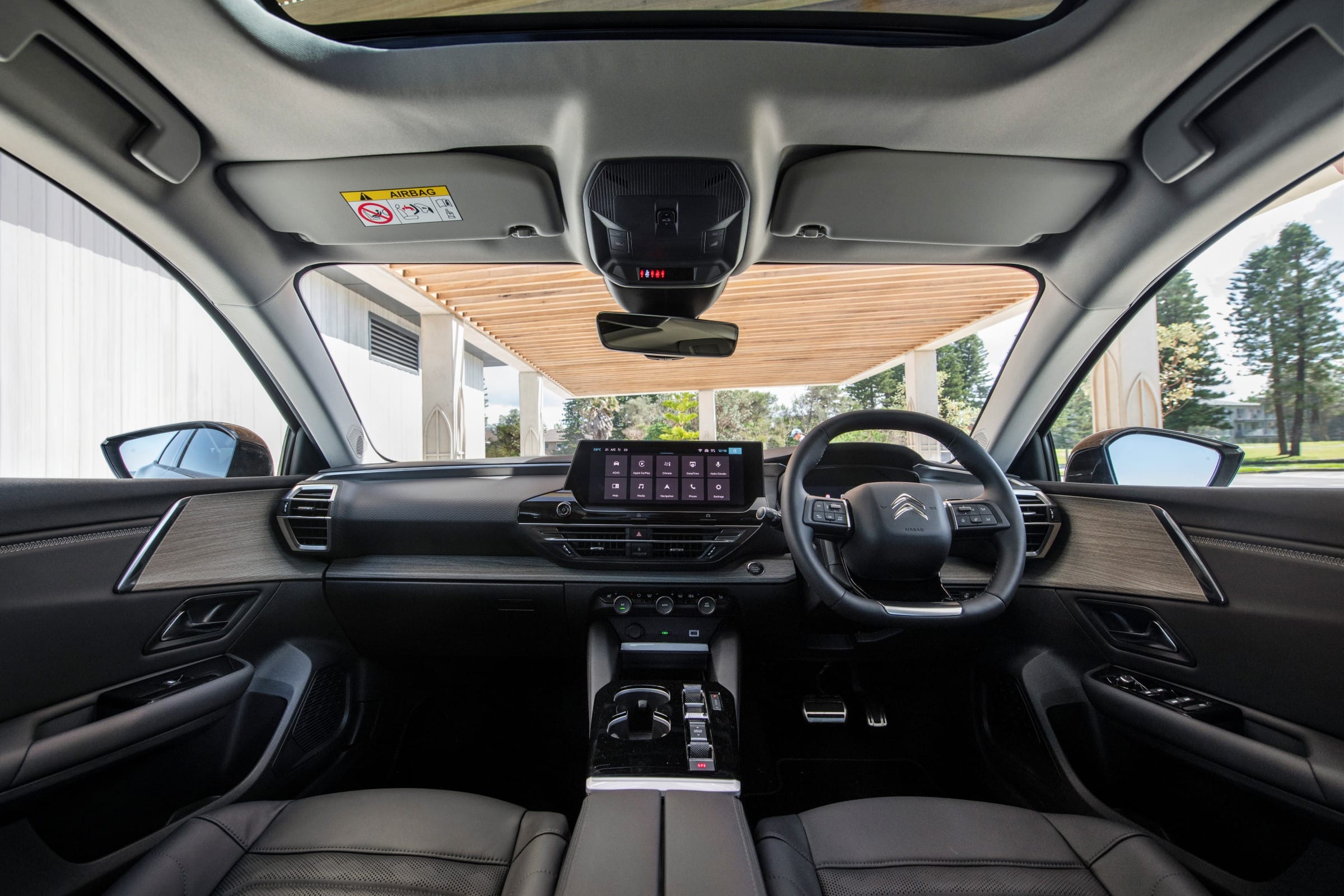 2022 Citroen C5 X. interior