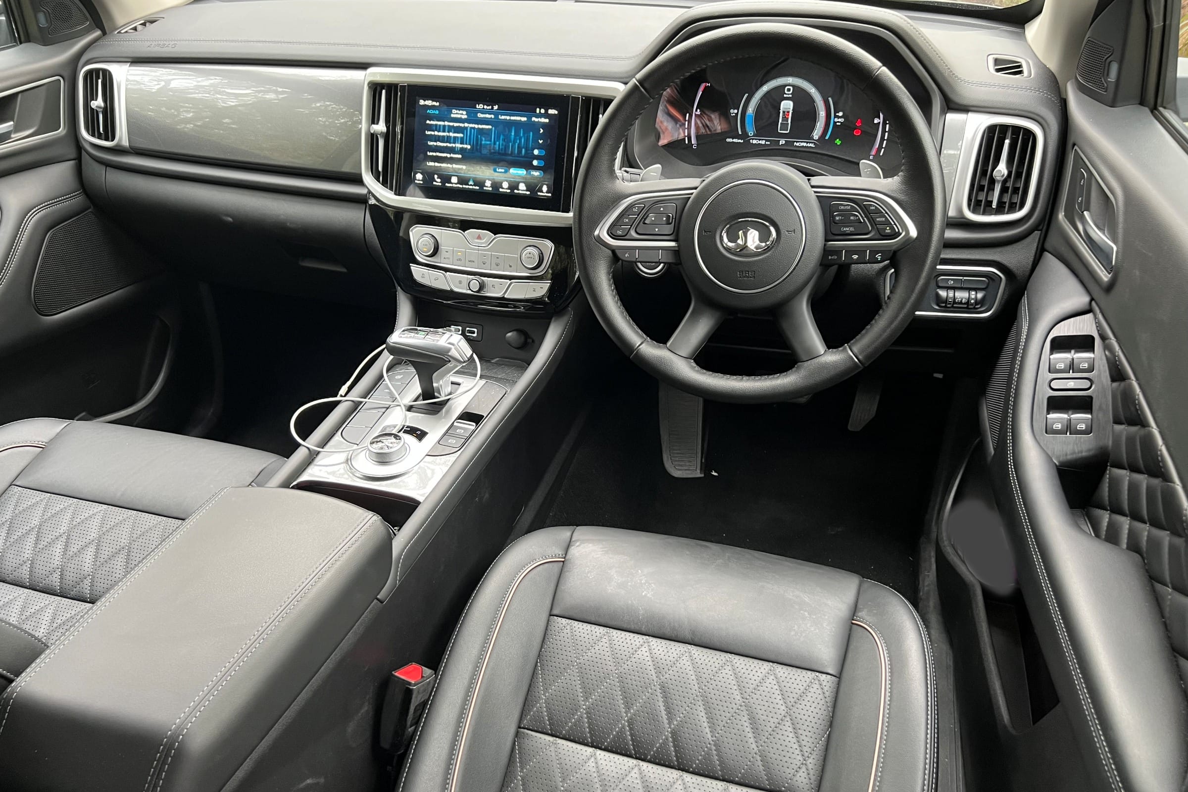 GWM 2022 4WD Ute front interior