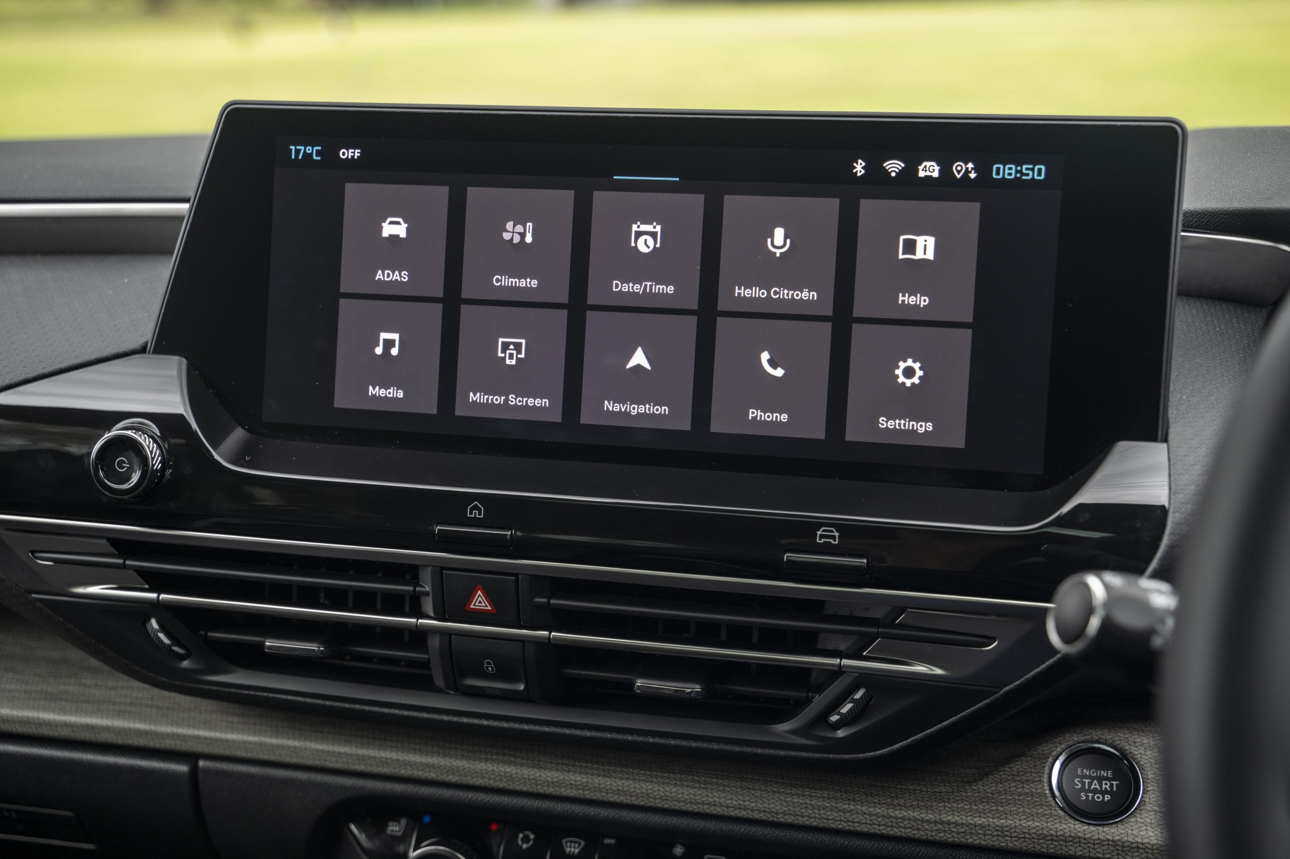 MY22 Citroen C5 X 28