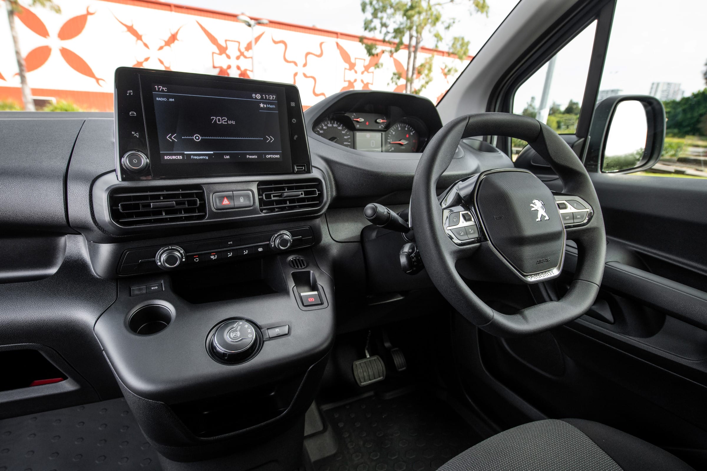 MY22 Peugeot Partner Pro (LWB)