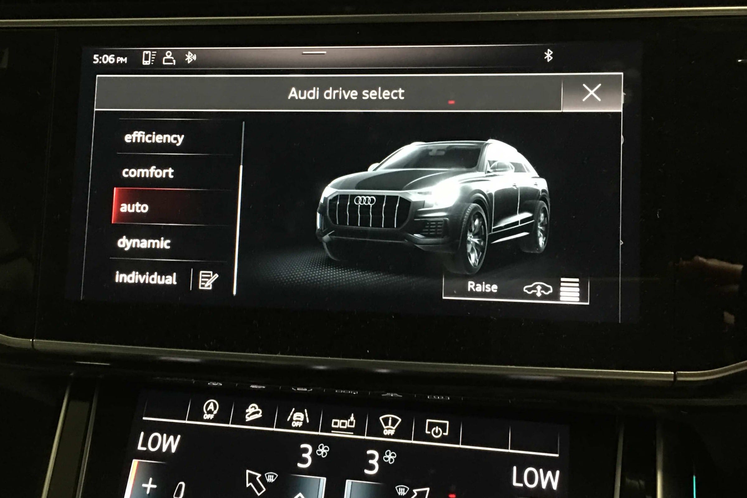 2020 Audi Q8 S Line 19 drive select 2
