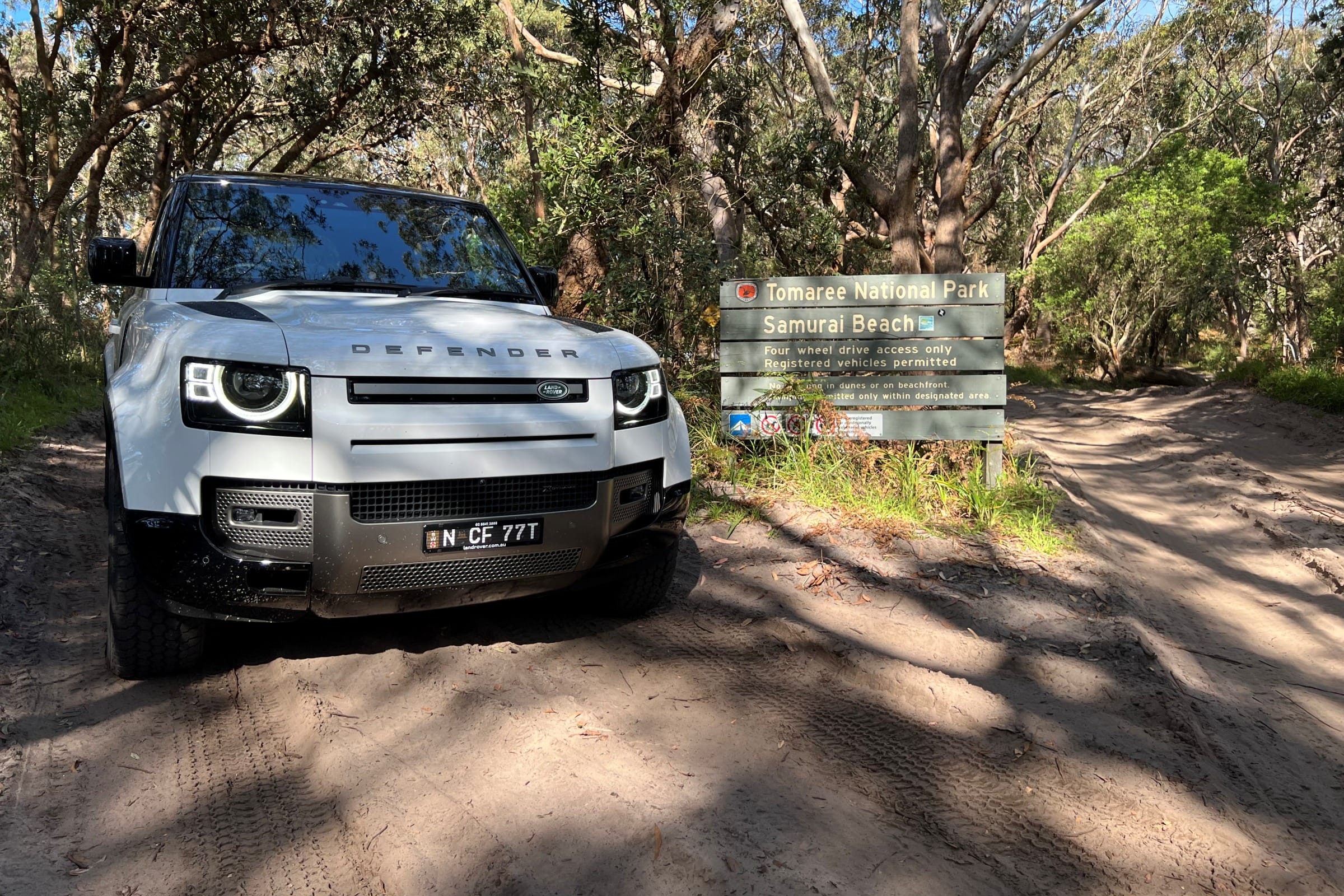 2022 LR Defender 110 X Dynamic HSE D300 front grill bush 2