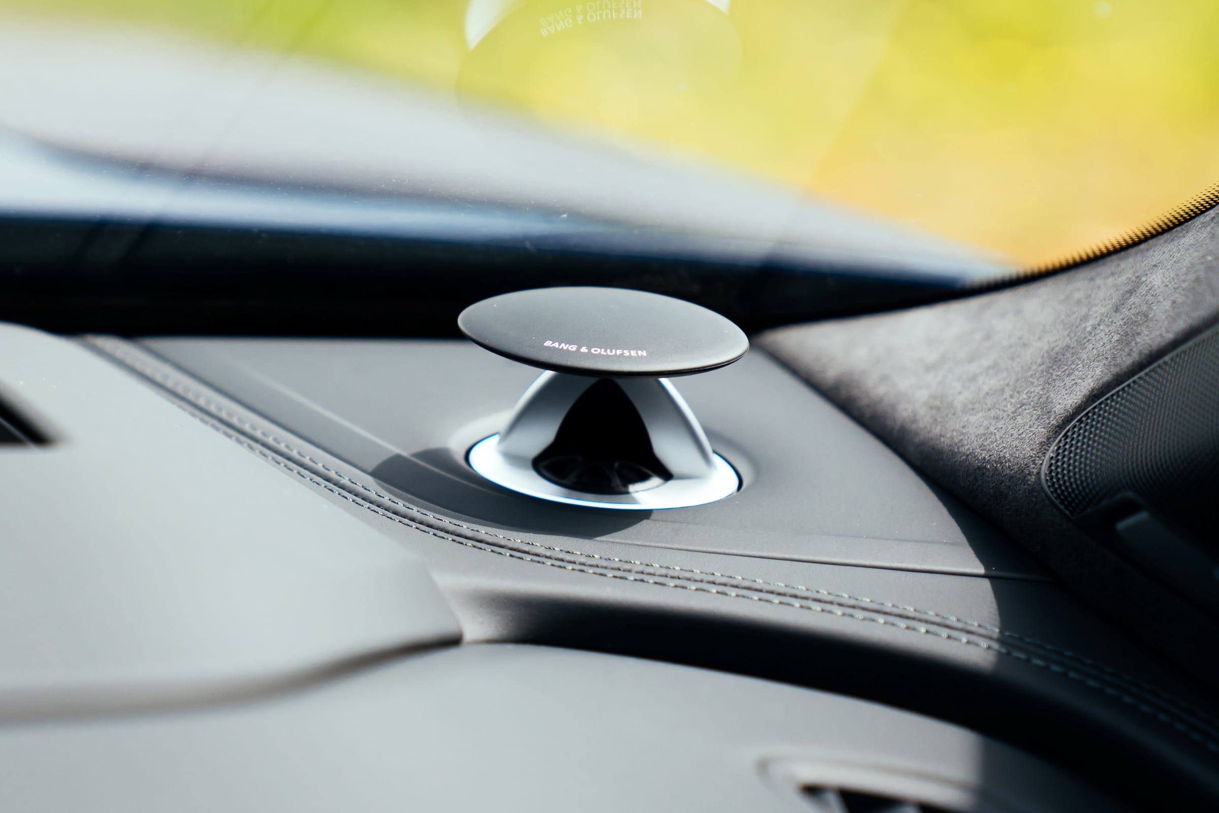 2023 Audi SQ7 sensory package sound system